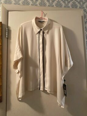 Catherine Malandrino Cream Button-Front Shirt with Black Trim